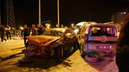 Baba yadigarı otomobil hurdaya döndü: 2 yaralı