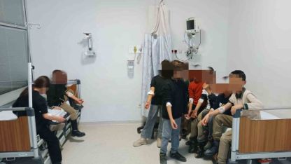 Okulda rahatsızlanan 23 öğrenci hastaneye kaldırıldı
