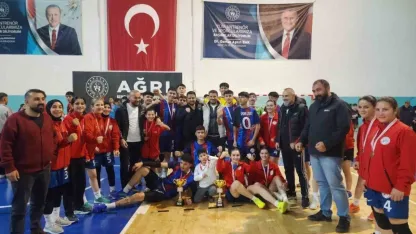 Ağrı Spor Lisesi Hentbolda Türkiye Yarı Finallerine Yükseldi