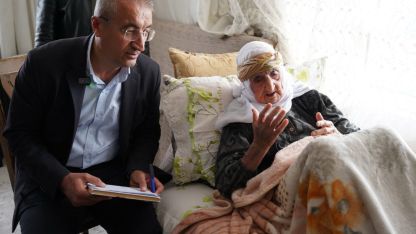 Adıyamanlı Hanım Orman, 105 yaşında AK Parti’ye üye oldu