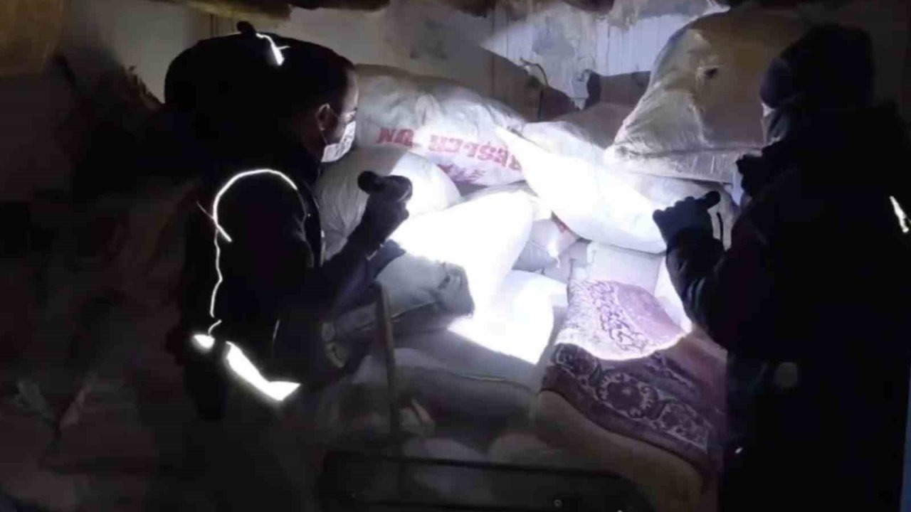 Ağrı'da Narkotik Operasyonu: 29 Kilodan Fazla Uyuşturucu Ele Geçirildi