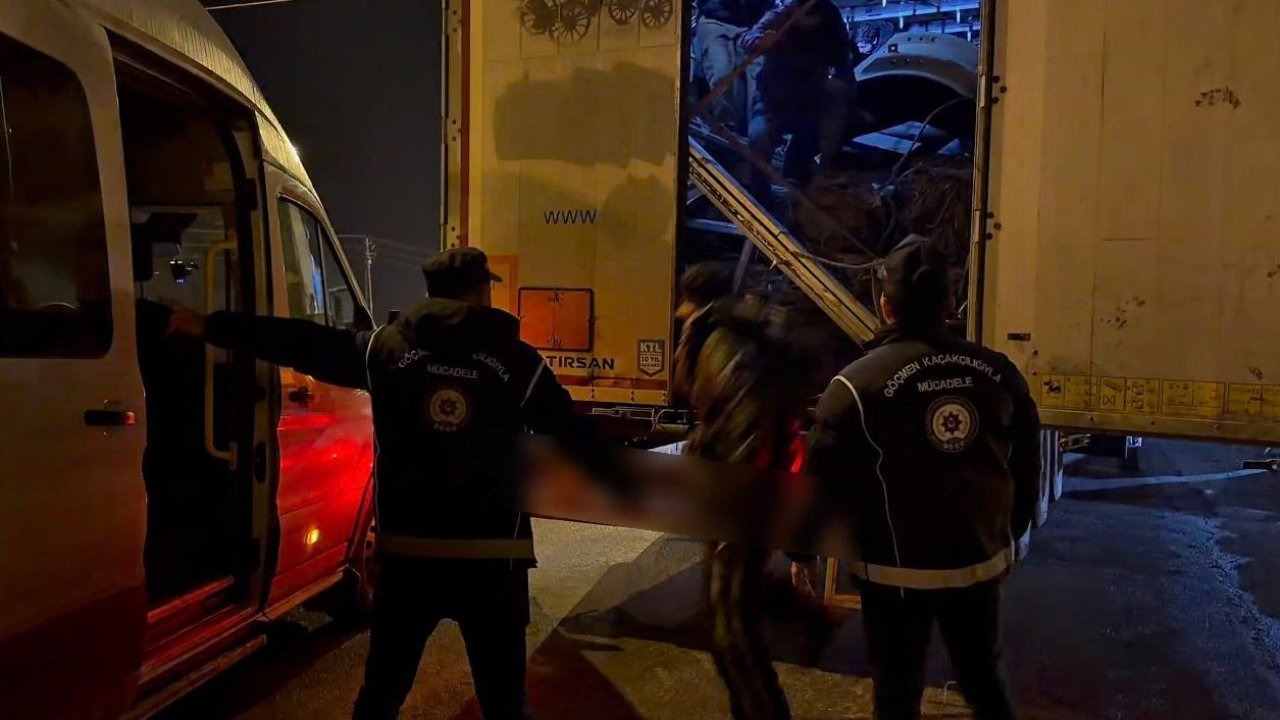 Ağrı'da Tır Dorsesinde Kaçak Göçmen Operasyonu: 1 Tutuklama