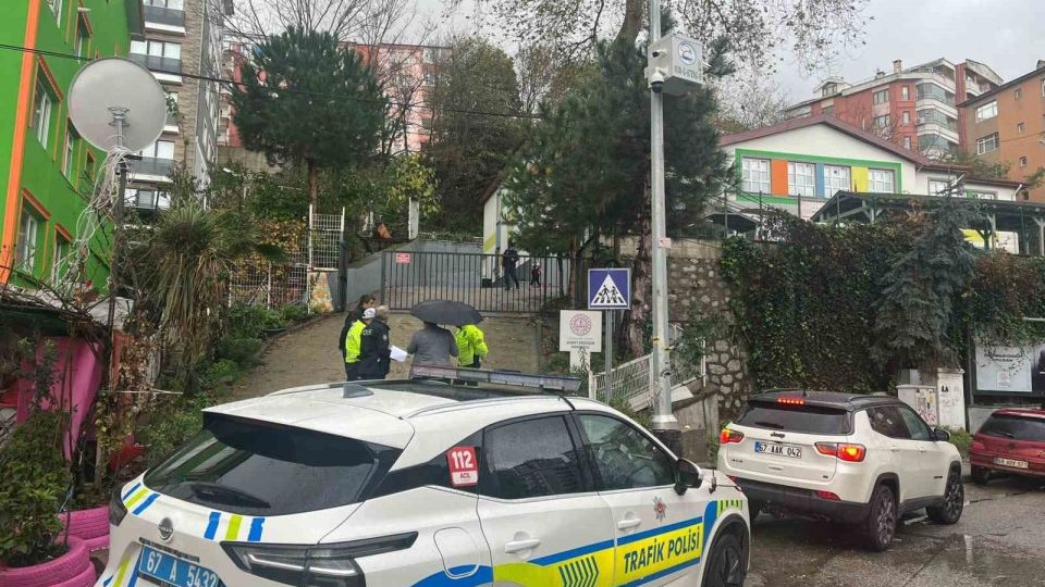 Anaokulu önünde kayan kamyonet 4 yaşındaki çocuğun ölümüne yol açtı