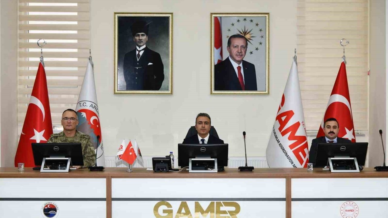 Ardahan’da Yılın Son Güvenlik Toplantısı: 2026 Vizyonu Belirlendi