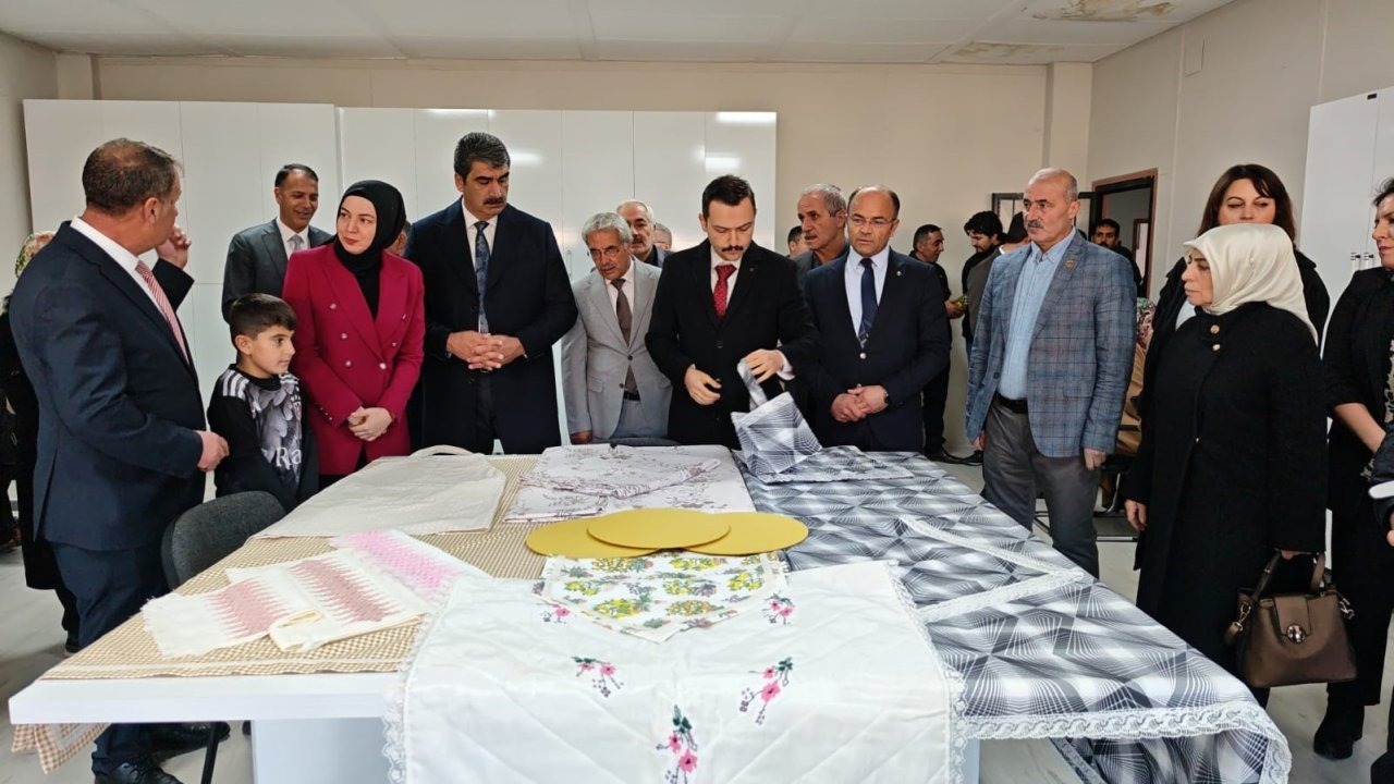 Aşkale&#039;de Kadın İstihdamına Destek: DAP İdaresi Hibe Desteğiyle Üç Yeni Atölye Kuruldu