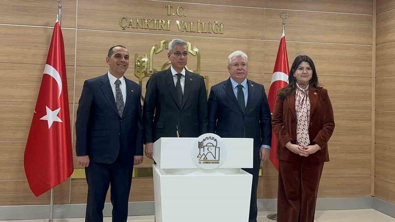 Bakan Memişoğlu: &quot;Türkiye kendi sağlık cihazlarını üretip, teknolojisini yapabilir hale geldi&quot;