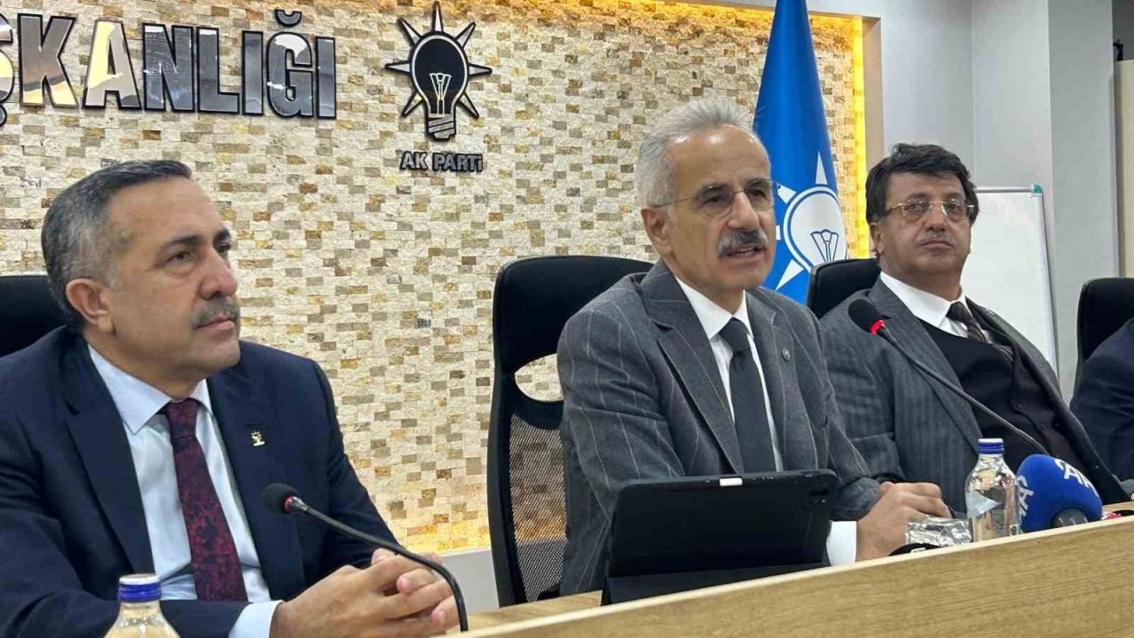 Bakan Uraloğlu Van’da: Terörsüz Türkiye ve Ticaret Vurgusu