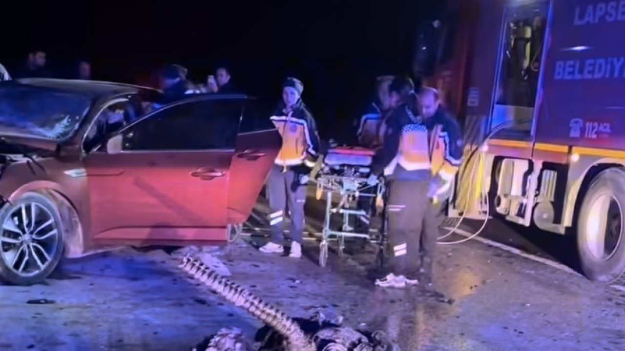 Çanakkale’de 2 otomobil çarpıştı: 5 ölü, 1 yaralı