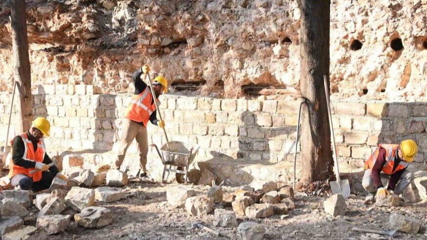 Depremlerle ağır hasar alan Kahramanmaraş’ın tarihi yeniden ayağa kalkıyor