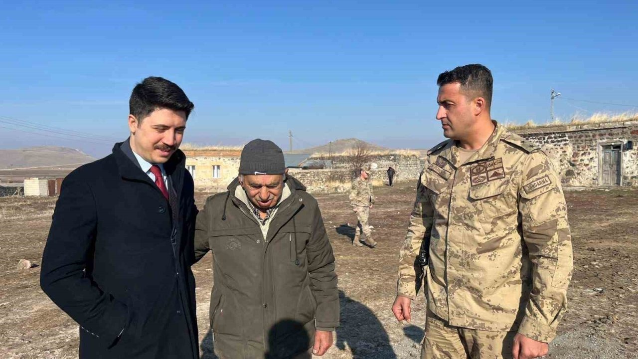 Digor Kaymakamı Kahraman Başköy’de Vatandaşlarla Bir Araya Geldi