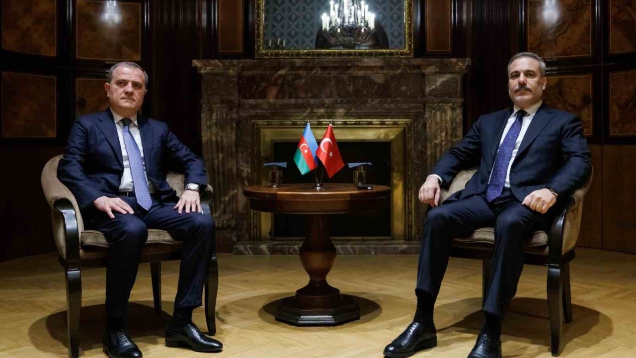 Dışişleri Bakanı Fidan, AGİT Toplantısı İçin Bulunduğu Viyana&#039;da Azerbaycanlı Mevkidaşı Bayramov ile Görüştü