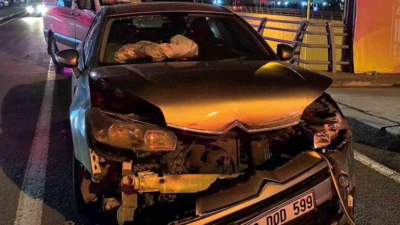 Erzurum Şehir Hastanesi Kavşağında Zincirleme Kaza: Trafik Aksadı