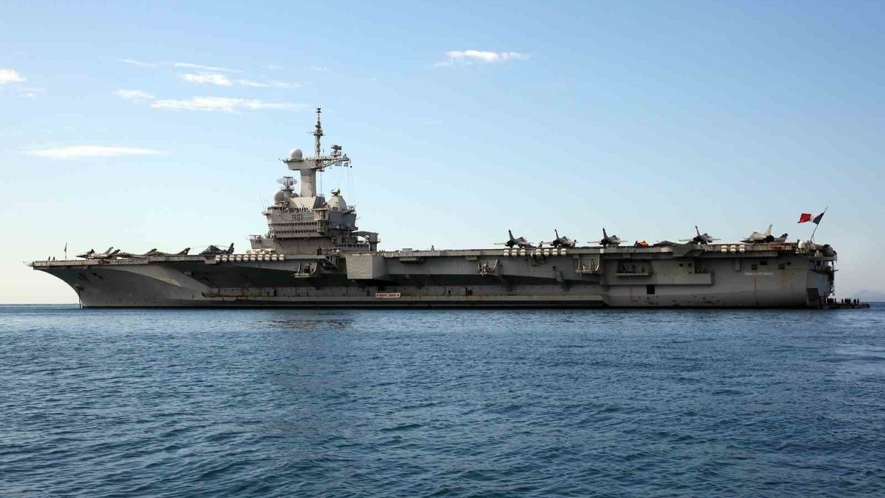 Fransa’dan Dev Adım: Charles de Gaulle’ün Yerini Alacak Yeni Uçak Gemisi Geliyor