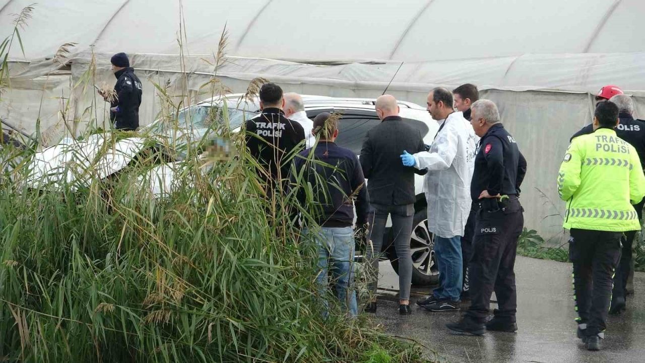 Gece evden otomobille ayrılan kadın, dereye düşen otomobilde hayatını kaybetti