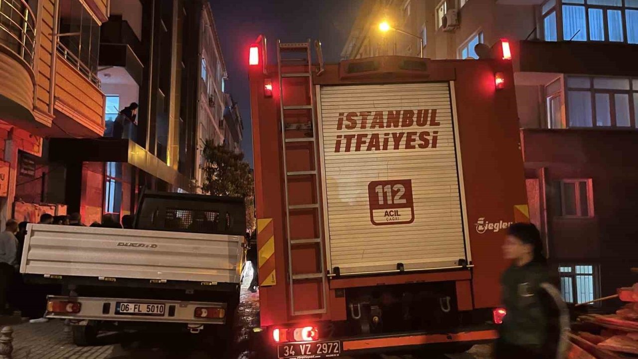 Güngören’de binadaki patlamada yaşlı çift yaralandı