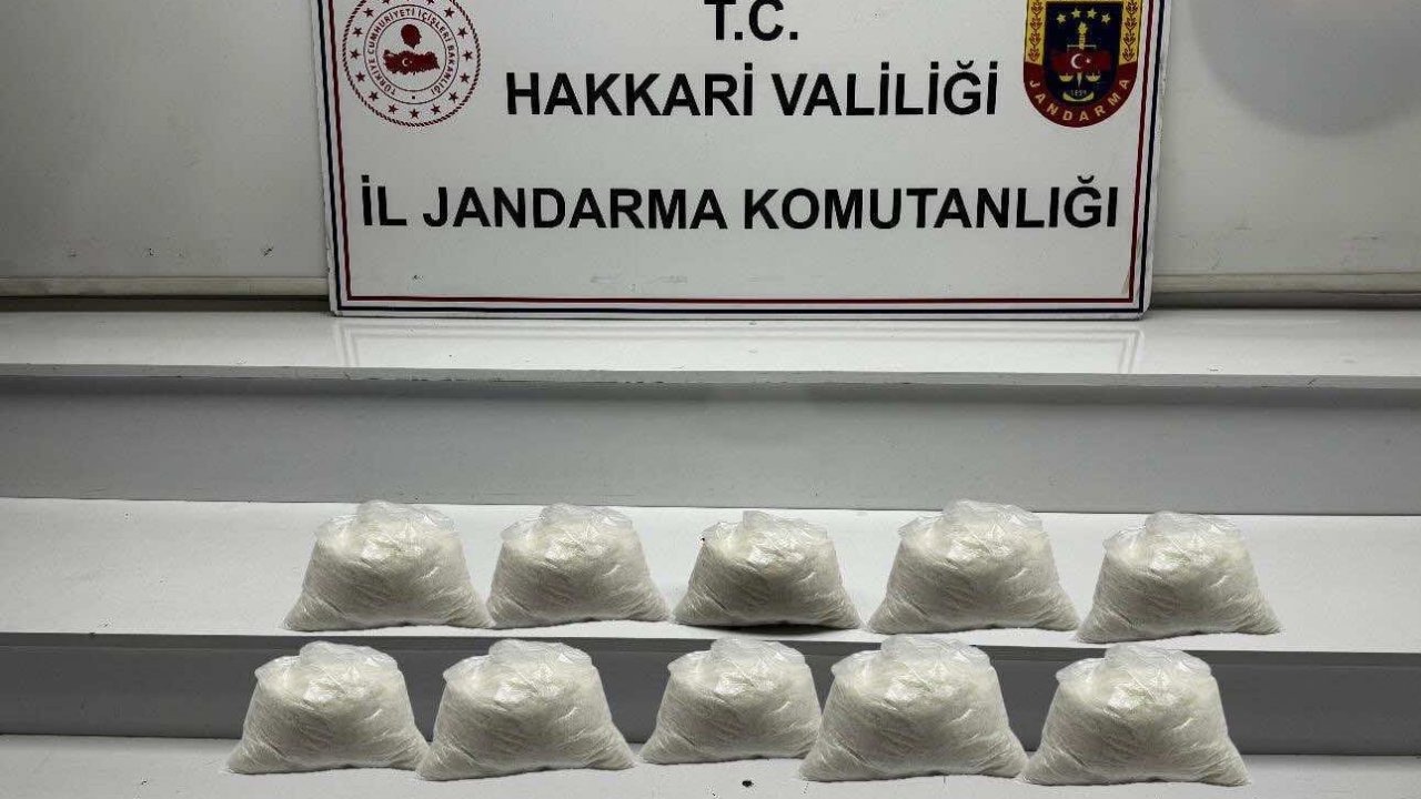 Hakkari’de 9 kilo metamfetamin ele geçirildi