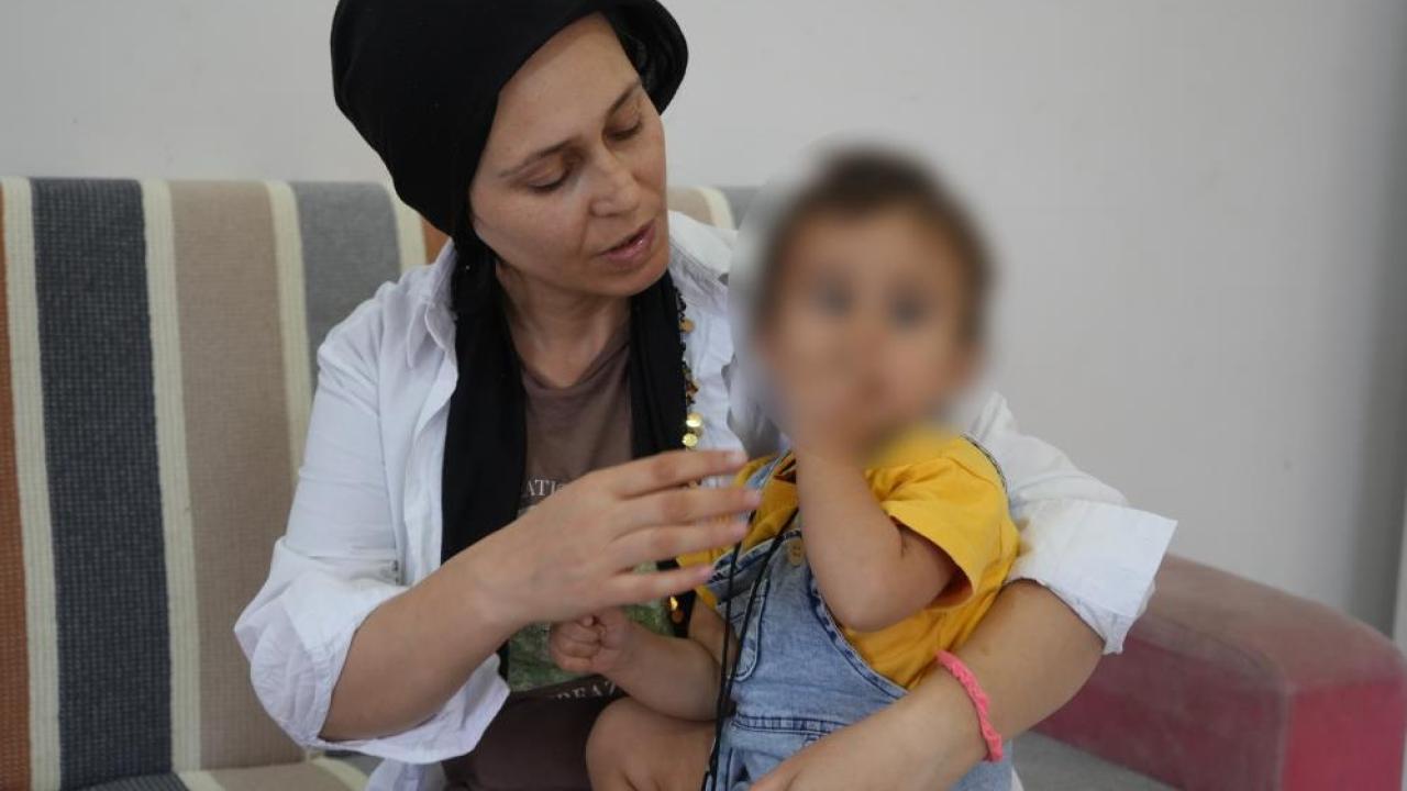 Iğdır’da 1,5 yaşındaki çocuğun tomografi sonrası iki operasyon geçirdiği ve kolunda hasar oluştuğu iddia edildi