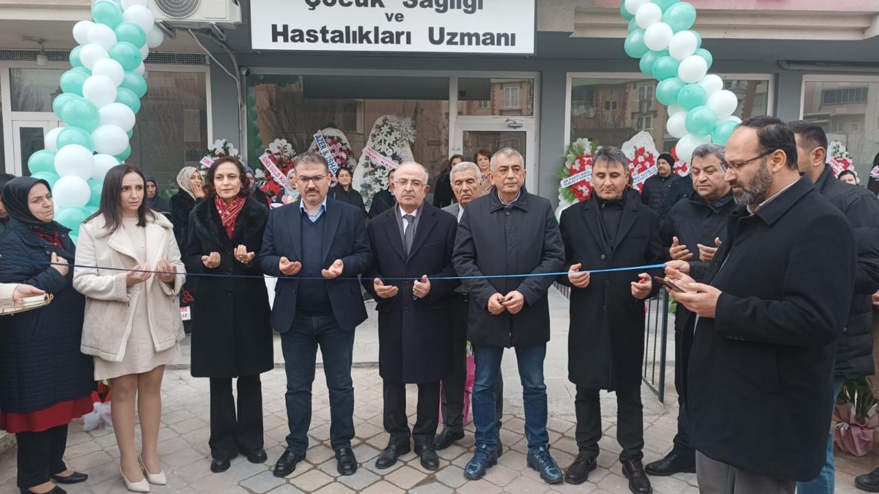 Iğdır’da Çocuk Sağlığına Modern Dokunuş: Uzm. Dr. Mevsim Demir’in Kliniği Törenle Açıldı!