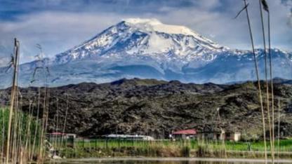Iğdır’da Doğa Görseli: Türkiye’nin Çatısı Aralık İlçesinden Büyülüyor!