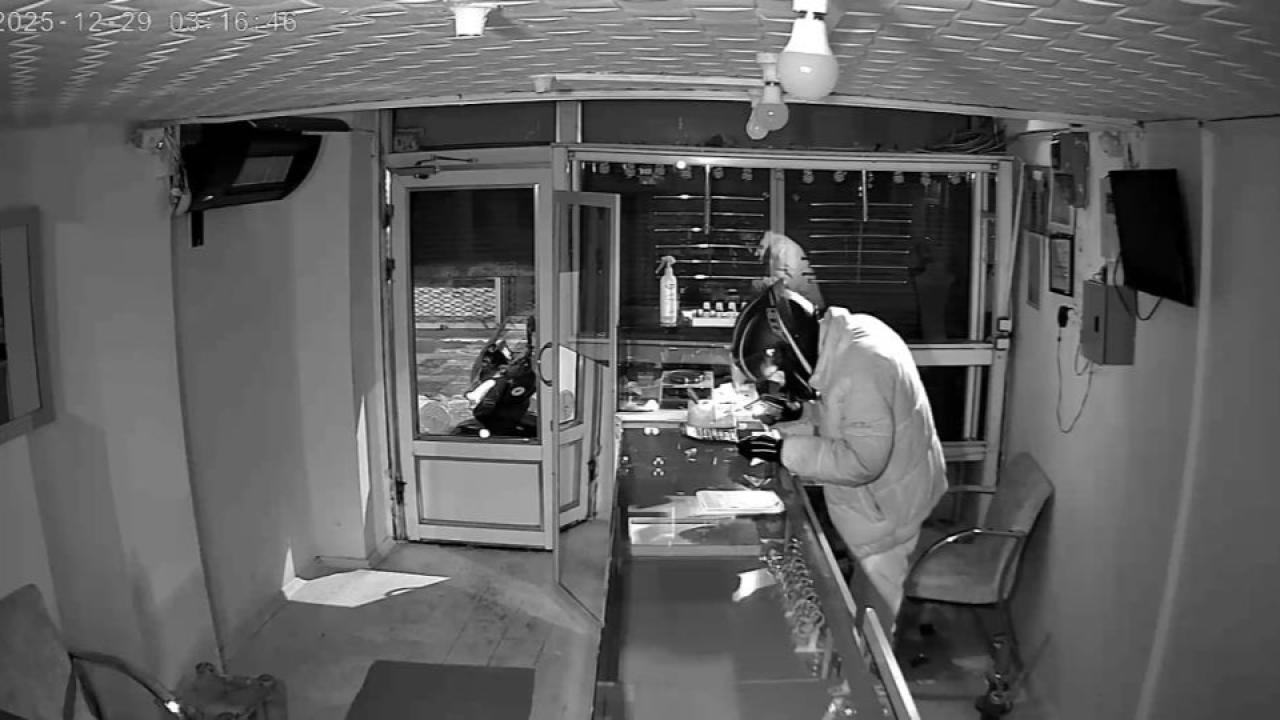 Iğdır’da kuyumcu soygunu: 5-6 kilo altın çalındı