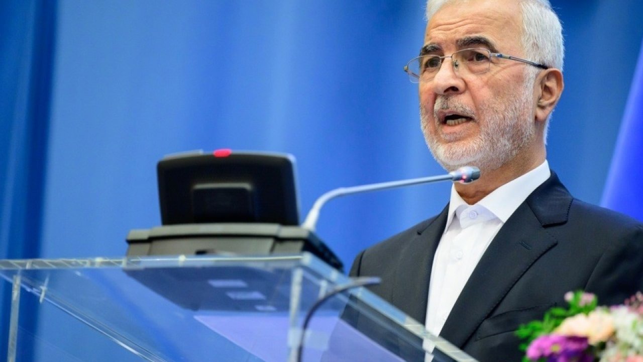 İran İçişleri Bakanı Mumini: "Nüfusumuz 70 Yıl İçinde 40 Milyonun Altına Düşebilir"