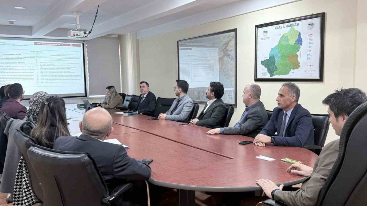 Kars&#039;ta Tarımsal Kuraklıkla Mücadele Toplantısı Gerçekleştirildi