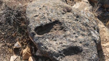 Tuzluca Kızıl Dağ’ın Zirvesinde Gizemli Ayak İzi Merak Uyandırdı