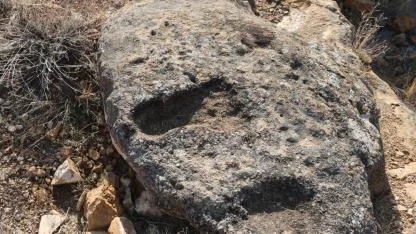 Tuzluca Kızıl Dağ’ın Zirvesinde Gizemli Ayak İzi Merak Uyandırdı