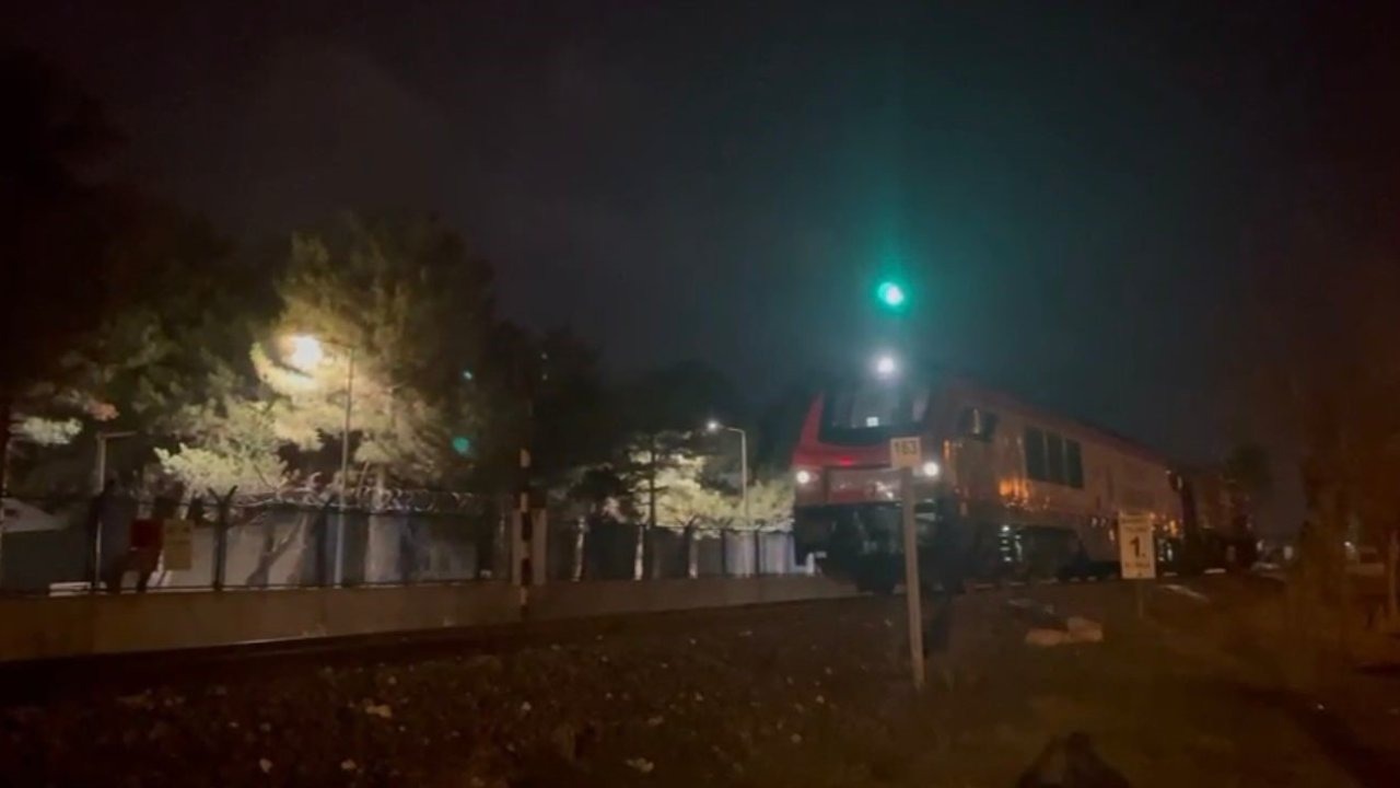 Lokomotifin çarptığı 16 yaşındaki genç hastanede hayatını kaybetti