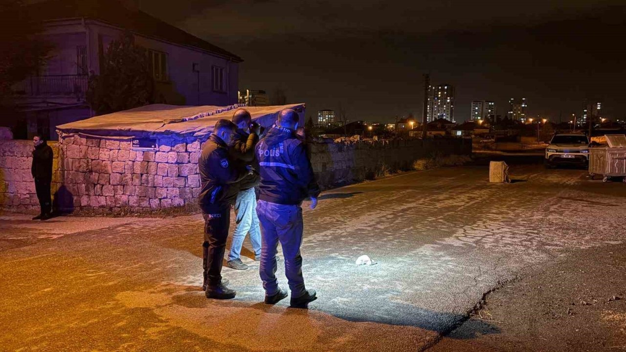 Melikgazi’de Bıçaklı Kavga: Bir Kişi Yaralandı