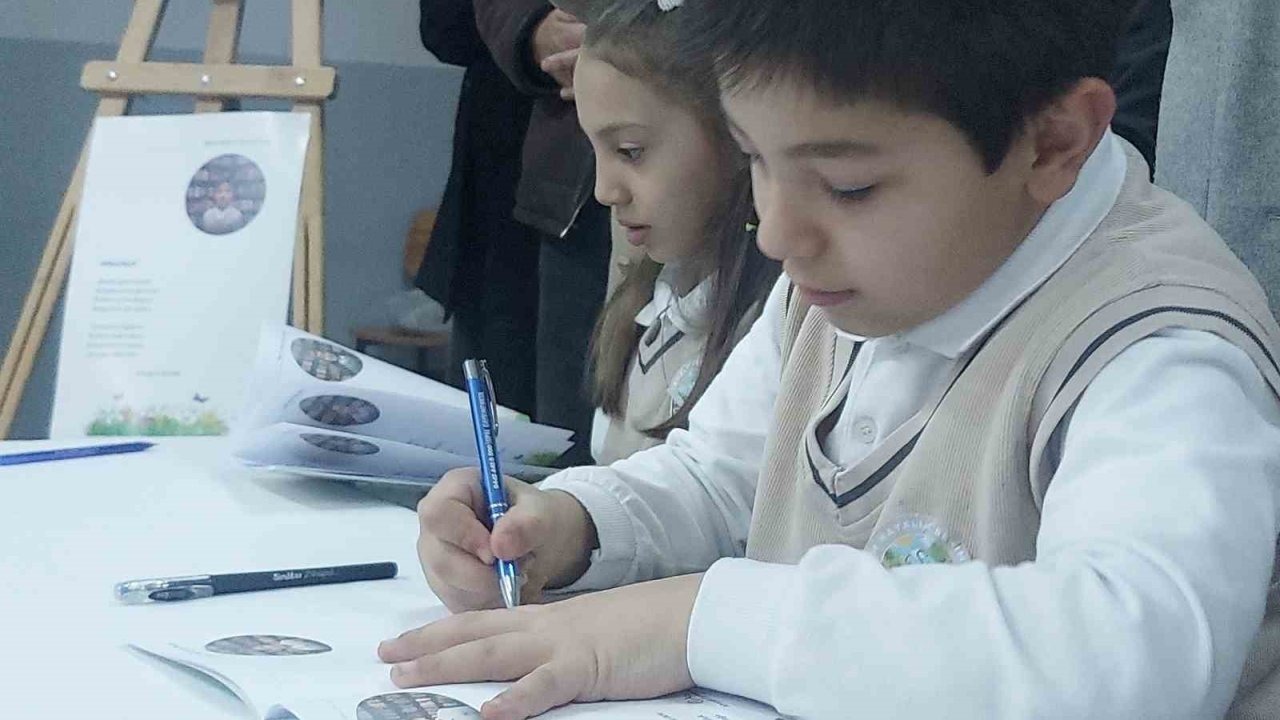 Minik Yüreklerden Arkadaşlarına Şiir Dolu Destek