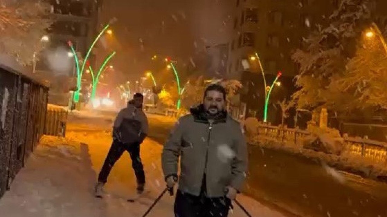 Muş’ta Caddeler Piste Döndü: Üç Arkadaştan Şehir Merkezinde Kayak Keyfi