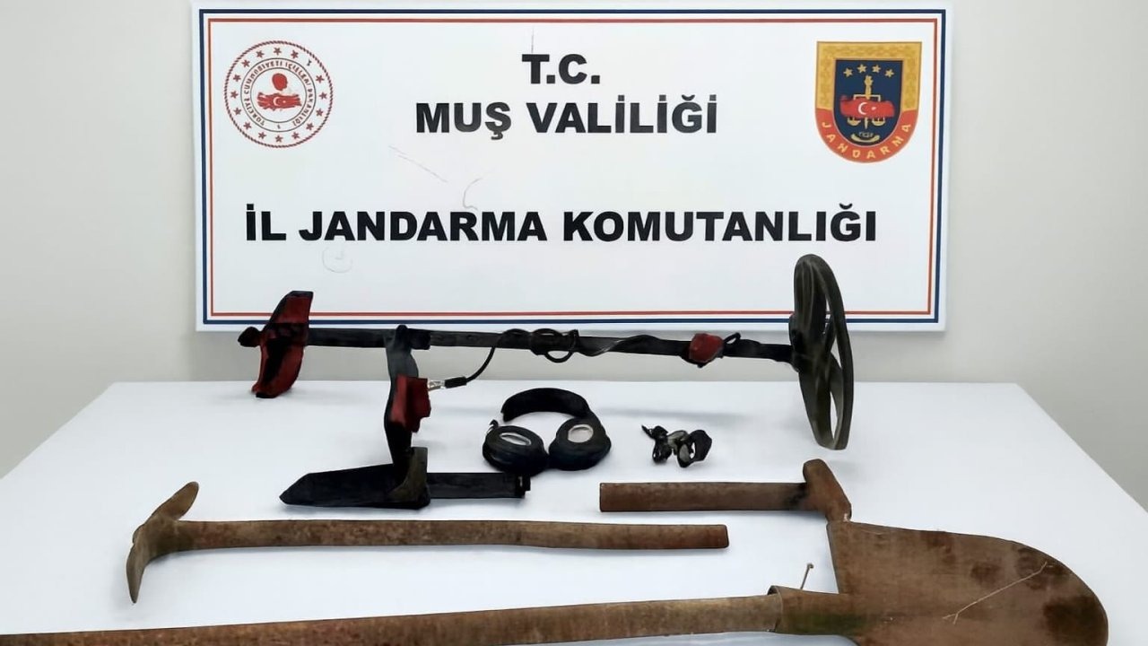 Muş’ta Sit Alanında Kaçak Kazı Yapan 3 Kişi Suçüstü Yakalandı