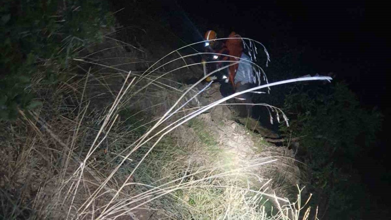 Ormanlık alanda mahsur kalan bir kişi kurtarıldı