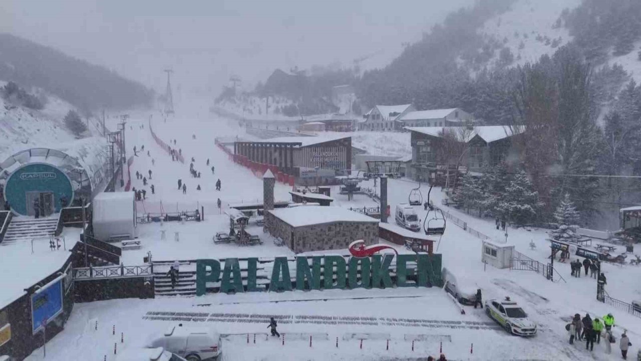 Palandöken’de Yılbaşı Bereketi: Kar Kalınlığı 1 Metreyi Aştı