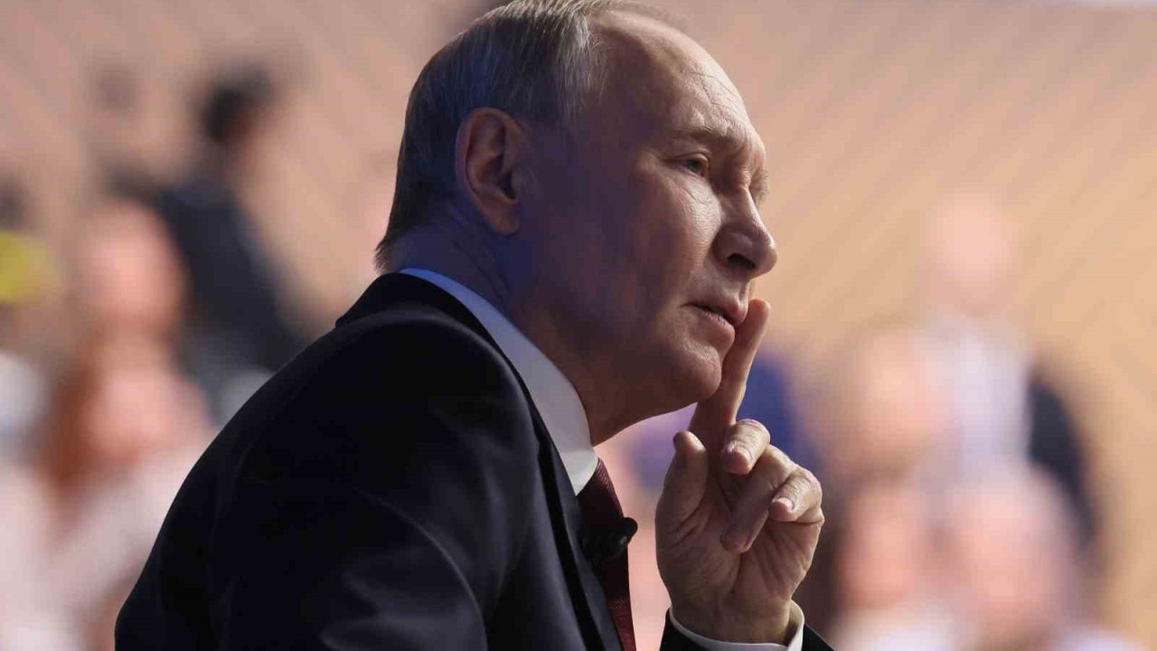 Putin’den 2025 Mesajları: "Gelecek Yıl Barış İçinde Yaşamayı Çok İsteriz"