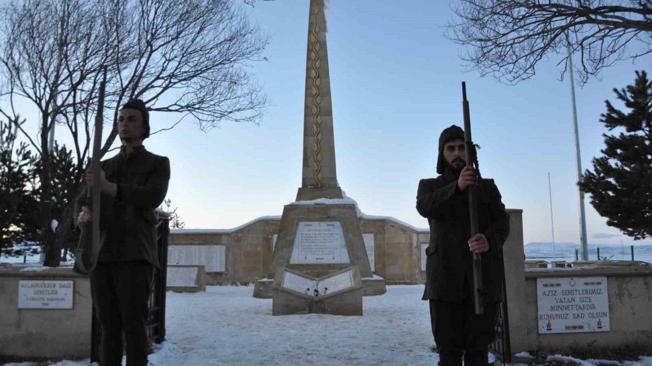 Sarıkamış Şehitleri 111. Yılında Saygı Nöbetiyle Anıldı: "Kardan Kefen Giyen Ataların İzinde"