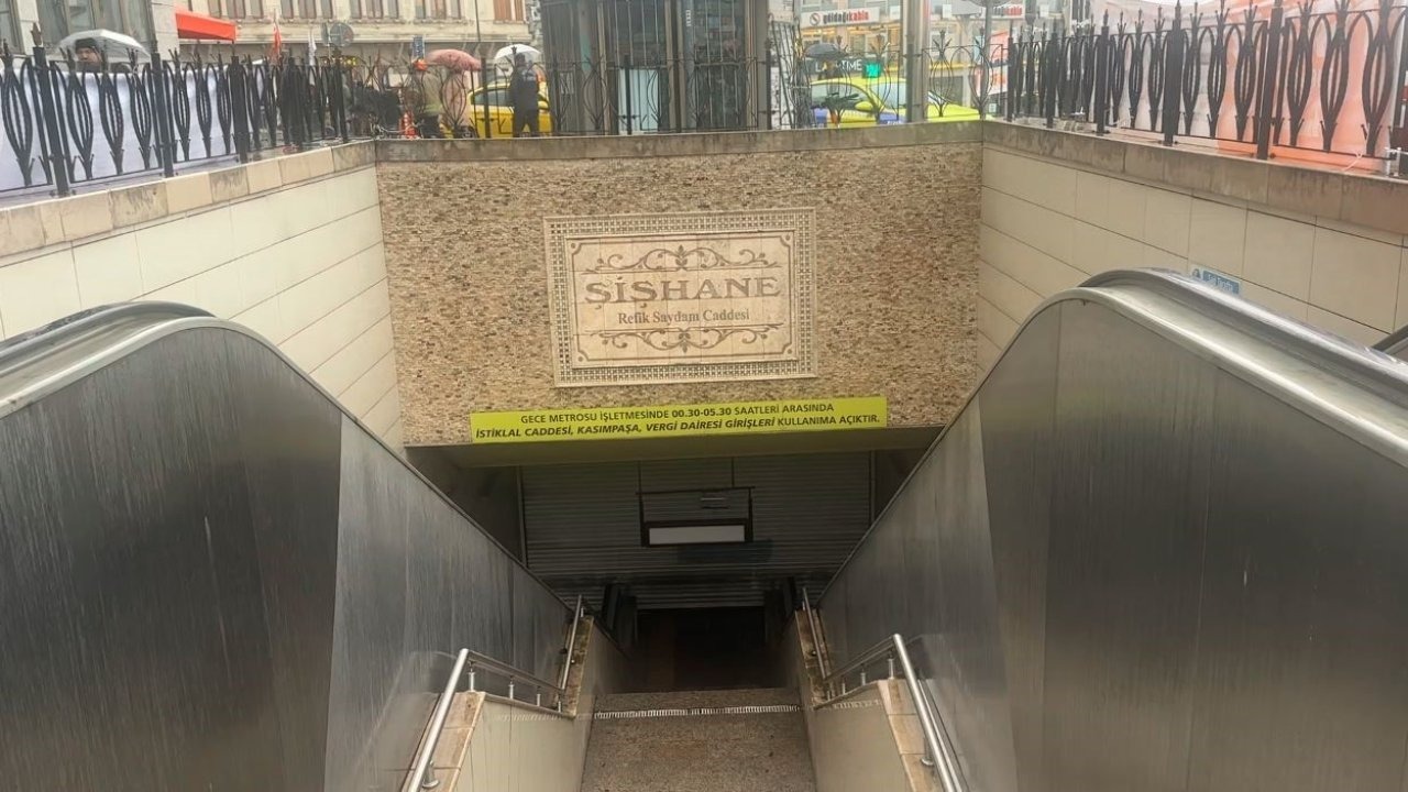 Şişhane metro istasyonunda raylara atlayan bir kişi intihar etti