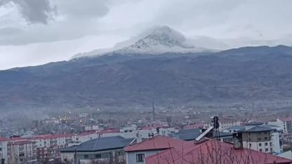 Tekelti Dağı Beyaza Büründü