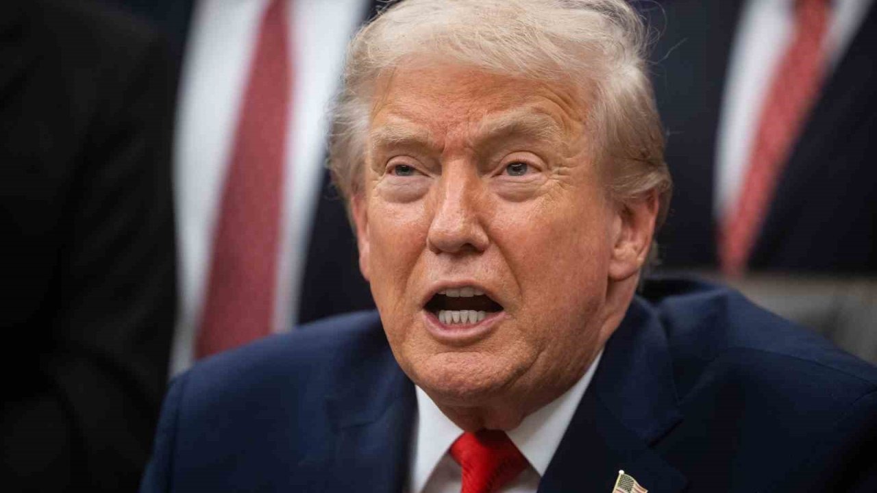 Trump: "(Epstein) Yüzlerce insanla fotoğrafı var, onun hakkında hiçbir şey bilmiyorum"