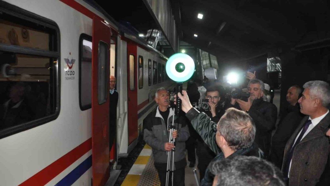 Turistik Doğu Ekspresi Kars’ta Coşkuyla Karşılandı