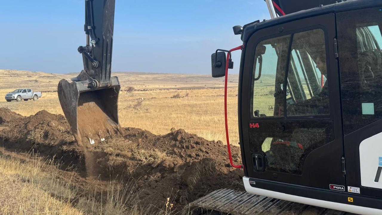 Tuzluca’da 12 Km’lik Sulama Kanalı Temizliği Devam Ediyor