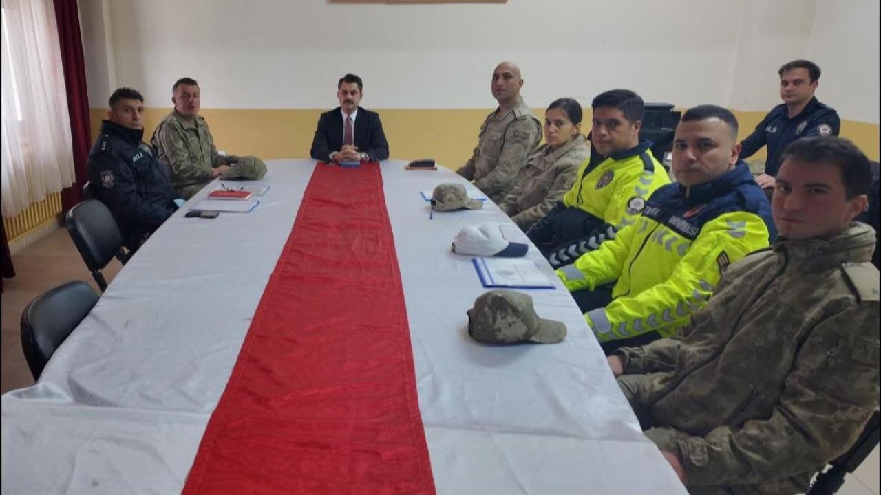 Tuzluca’da Yıl Sonu Değerlendirme ve Asayiş Toplantısı Yapıldı