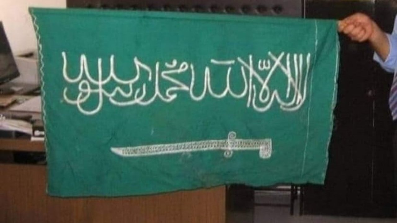 Üç asırlık kayıp sancak hurda çuvallarının içinden çıktı