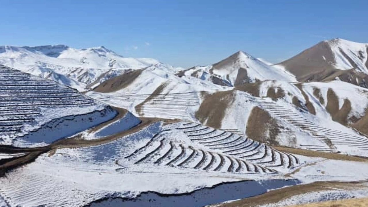 Ülkenin En Soğuk Yeri Yine Doğu&#039;da: Termometreler Tekman&#039;da $-15.6^\circ \text{C}$&#039;yi Gördü