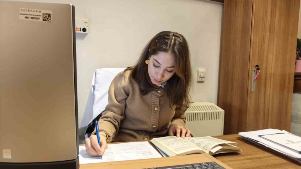 Uykusuzluğa Melatonin Desteği: Hangi Gıdalar Tüketilmeli?