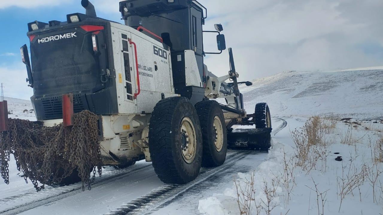 Yılın İlk Kar Mesaisi Başladı: Iğdır’da Kapanan Köy Yolları Tekrar Ulaşıma Açıldı