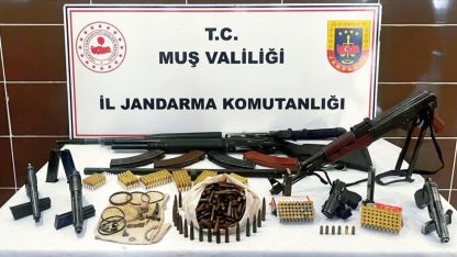 Muş’ta çok sayıda silah ve mühimmat ele geçirildi