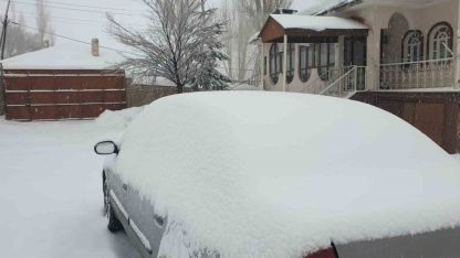 Başkale’de Kar Esareti: 19 Yerleşim Birimine Ulaşım Kesildi