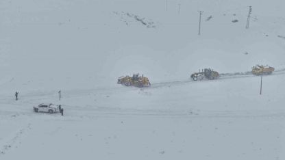 Van’da Kar Esareti: 363 Yerleşim Yerine Ulaşım Kesildi